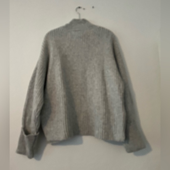 TOPSHOP Sweater - Picture 2 of 8